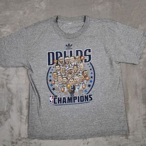 Adidas Dallas Mavericks T-shirt Mens XS 2011 NBA Finals Champions Team Squad
